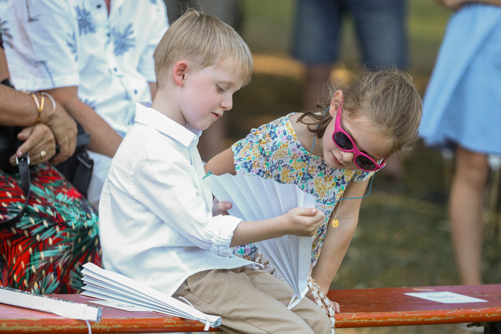 Enfants pendant la cérémonie
